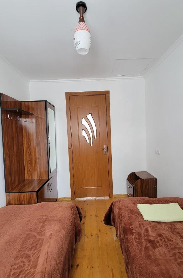 Guest House Data Ushguli Bagian luar foto