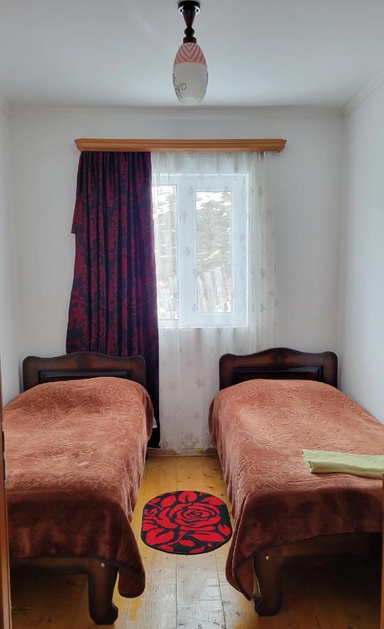 Guest House Data Ushguli Bagian luar foto